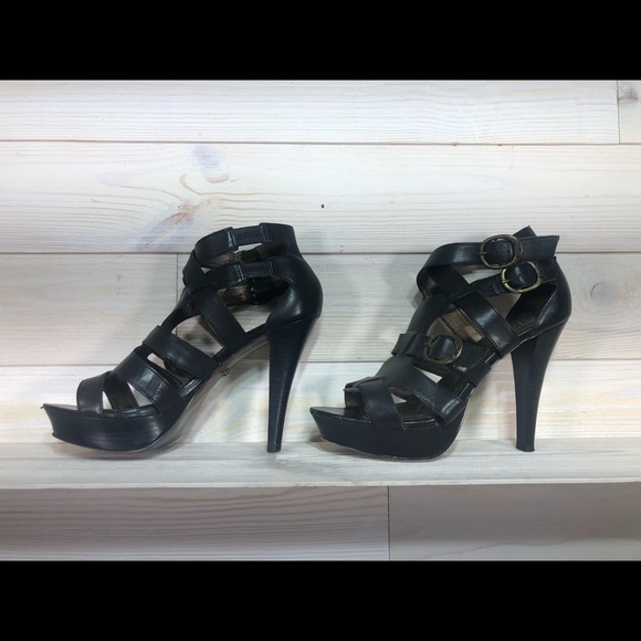 Fergie black platform heels ankle straps & buckles - Picture 2 of 5